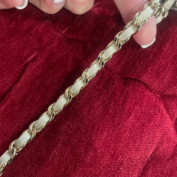 SOLD 2023 authentic Chanel flap phone holder - Picture 8 of 10